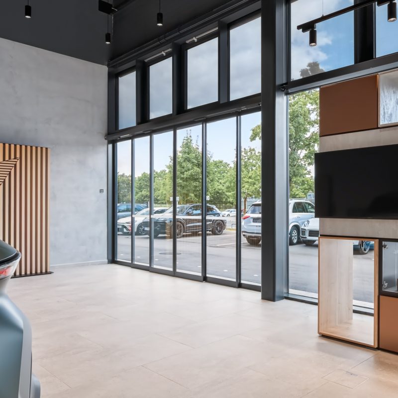 Automotive showroom Porsche & CUPRA | AB biro
